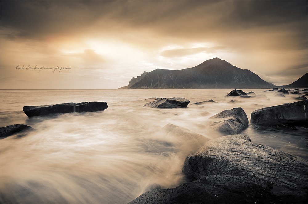 Lofoten-100709-364-sepia.jpg